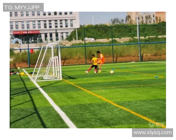 在虚拟绿茵场上尽情挥洒汗水体验打足球的游戏乐趣与激情